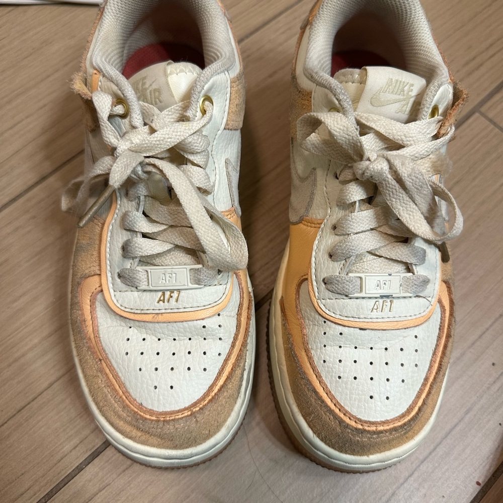 Nike Air Force 1 - White and Tan
